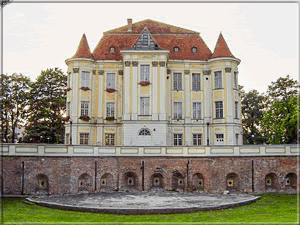 Mieszkanie w kamienicy do remontu we Wrocławiu.